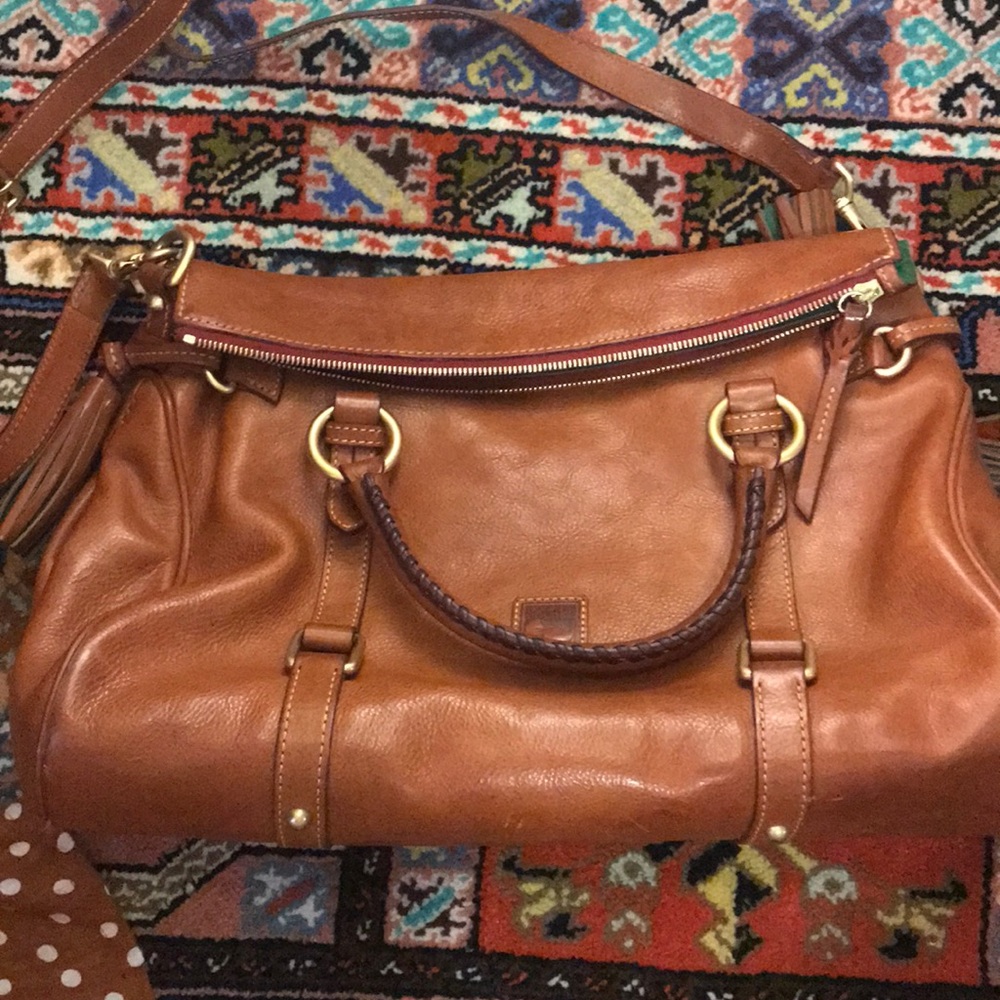 GORGEOUS Dooney & Bourke Florentine Satchel